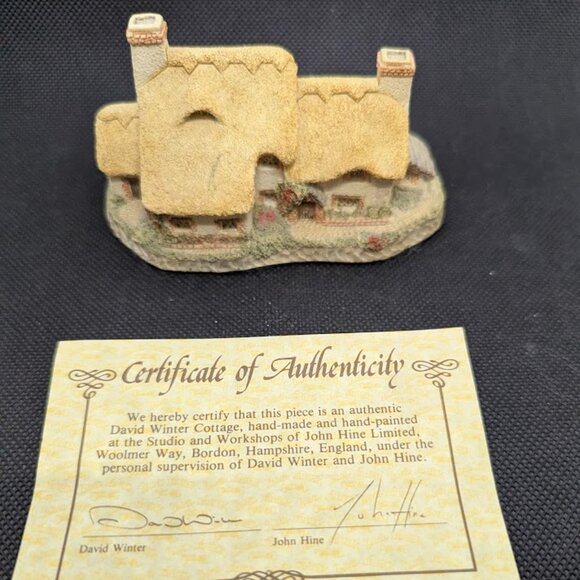 David Winter English Cottages - Yeoman’s Farm House Box 1985 - Picture 1 of 6